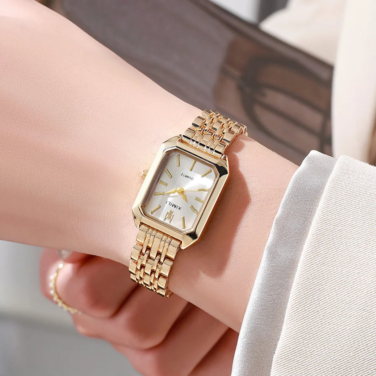 Luxury Women's Watch in Gold Stainless Steel: Elegance and Precision on the Wrist