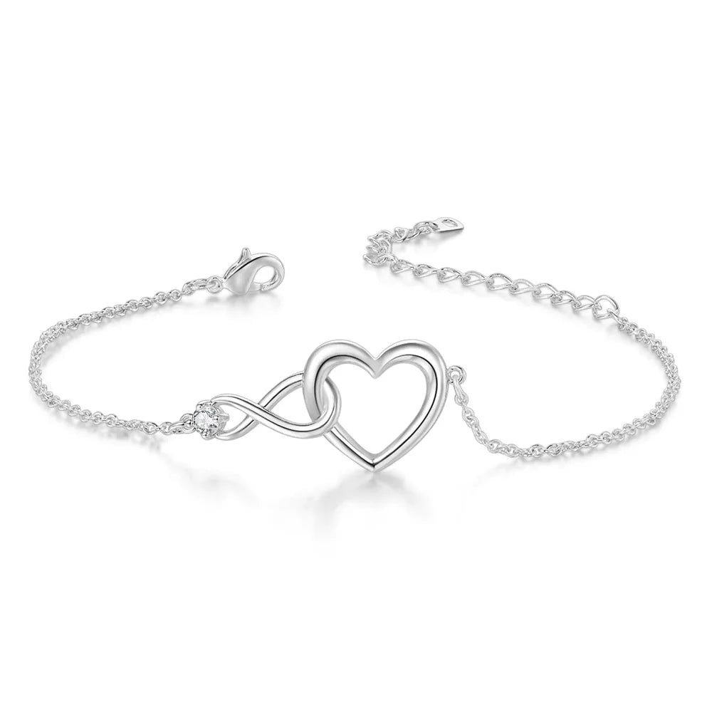 Bracelet Cœur en Cristal : Symbole d'Amour Infini et Élégance