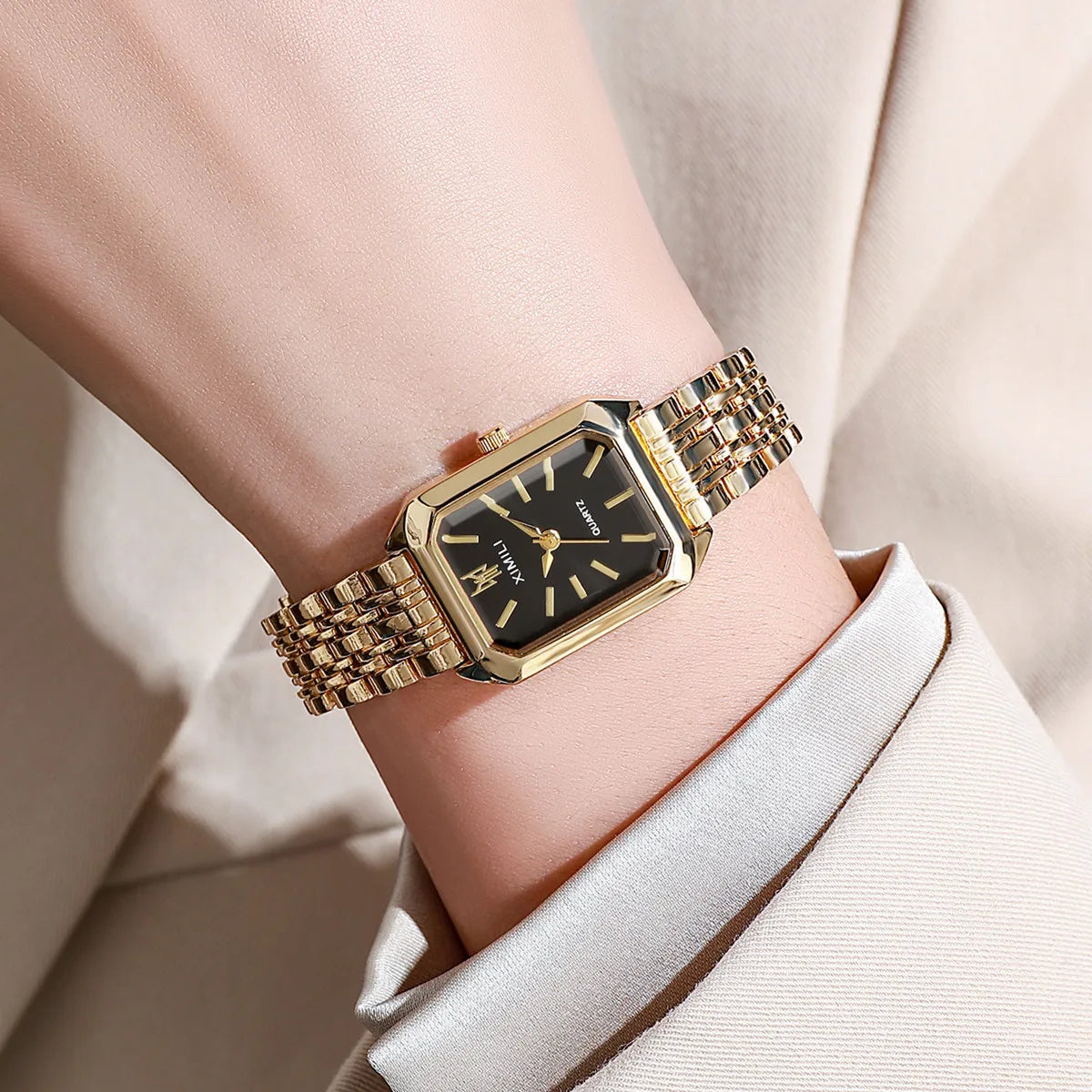 Luxury Women's Watch in Gold Stainless Steel: Elegance and Precision on the Wrist