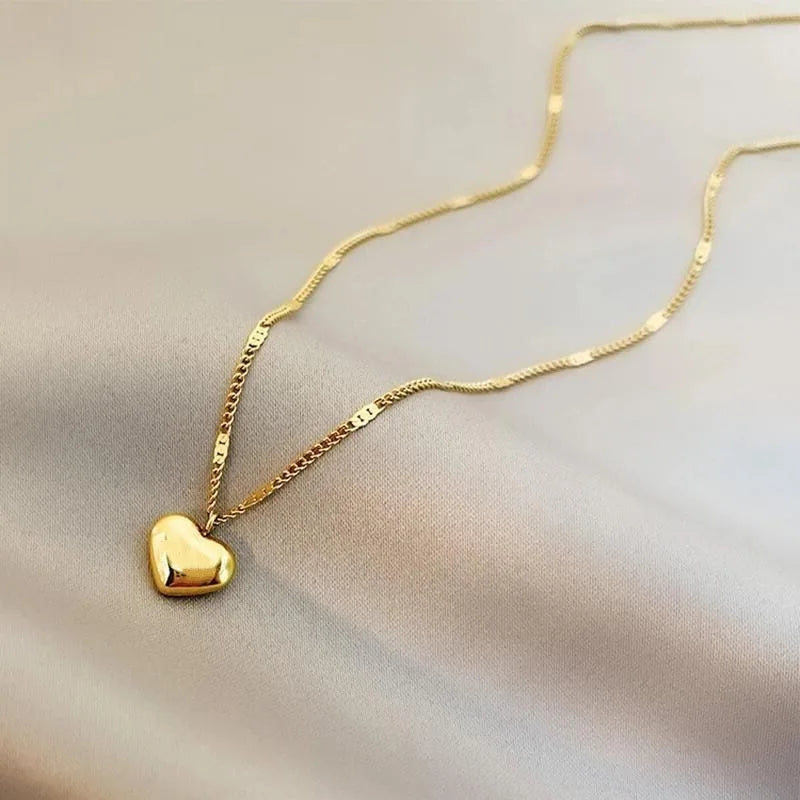 Geometric Heart Shaped Couple Necklace: Elegance and Refinement for All Occasions