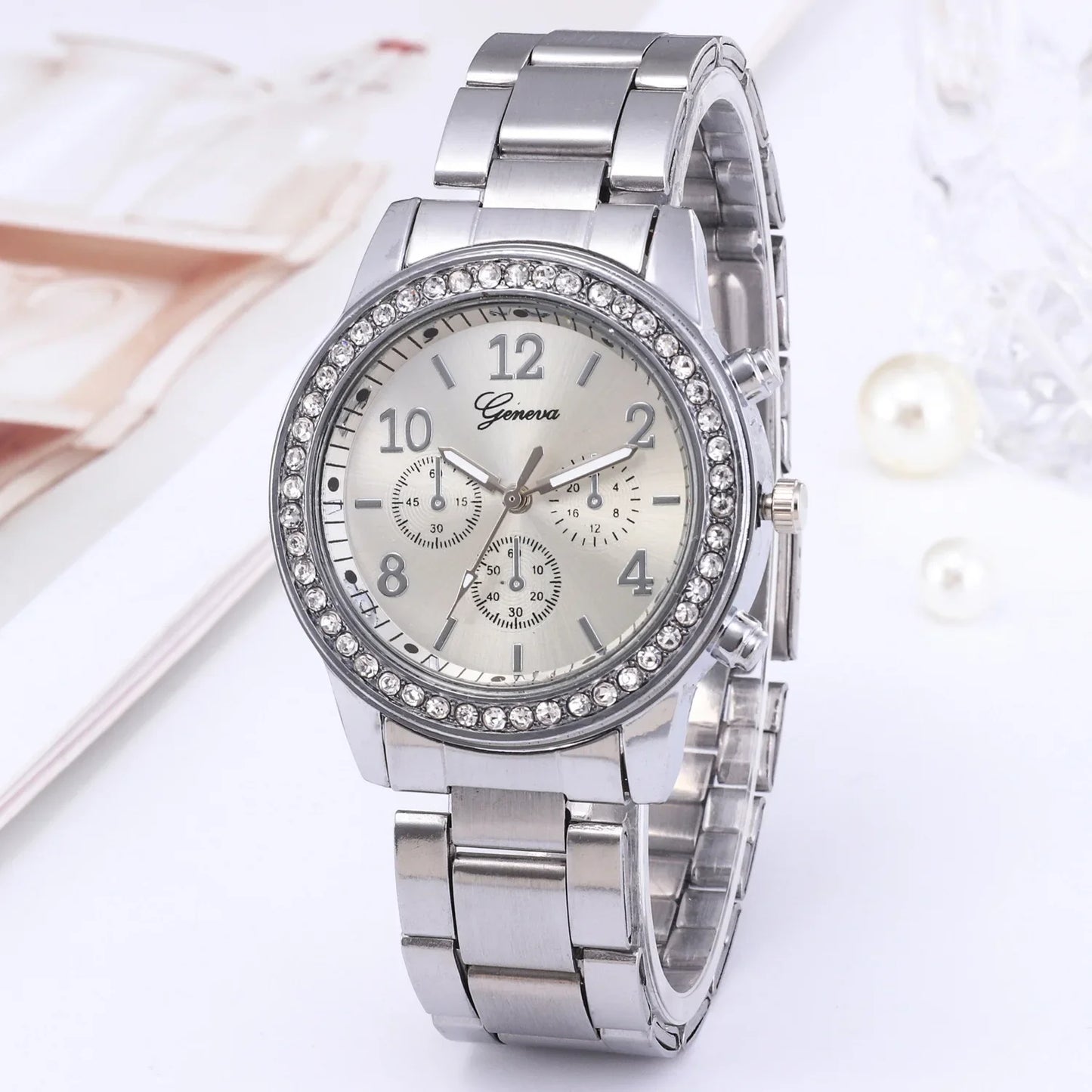 Luxury Women's Quartz Watch in Silver Stainless Steel - Elegance and Functionality